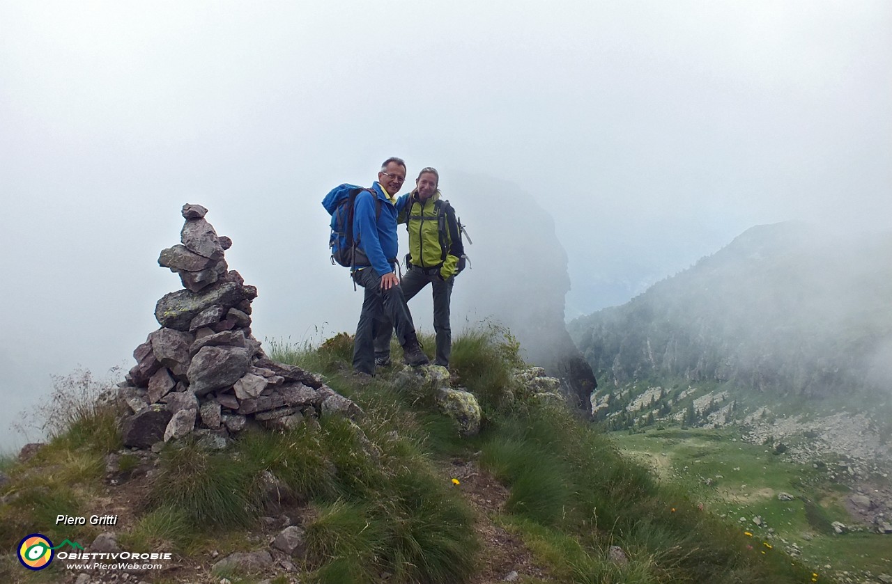 05 Sul piu alto dei Tre Pizzi ( 2153 m).JPG